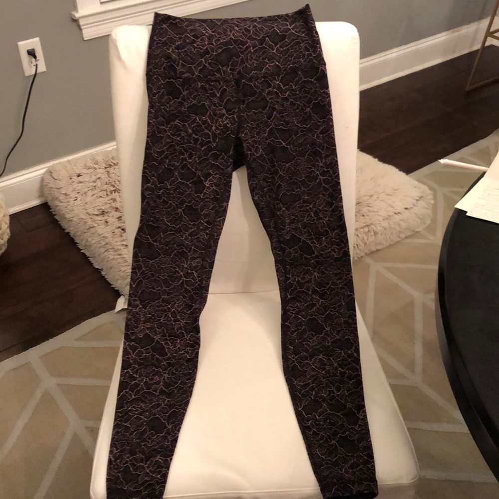 Worn Once!! Lululemon sz 6